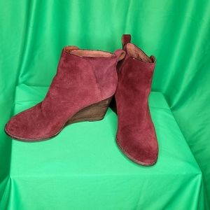 Lucky Brand Yezzah Burgundy Wedge Booties Womens Size 8